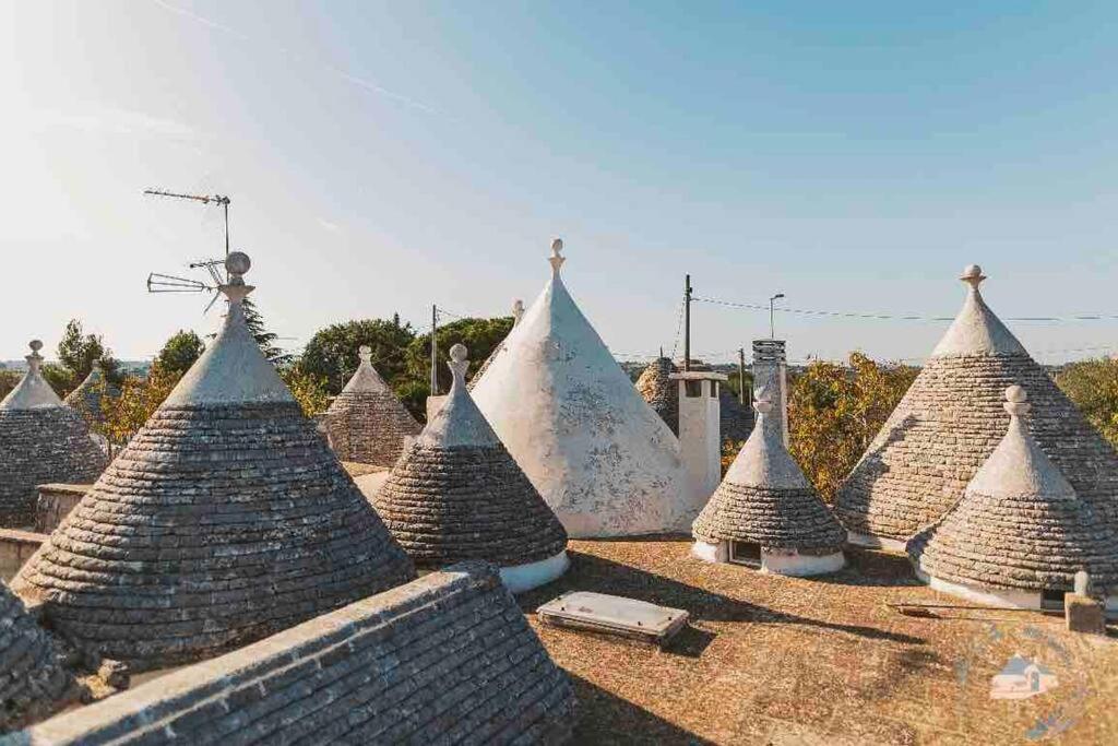 Trulli Nonna Graziella Villa โลโกโรตอนโด ภายนอก รูปภาพ