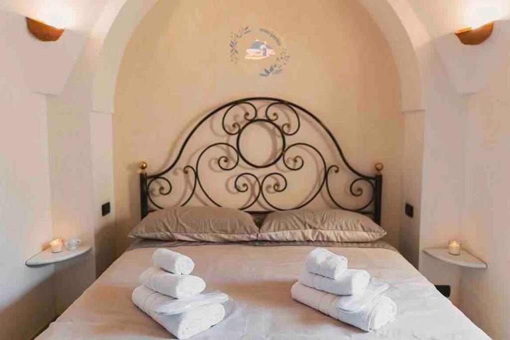 Trulli Nonna Graziella Villa โลโกโรตอนโด ภายนอก รูปภาพ