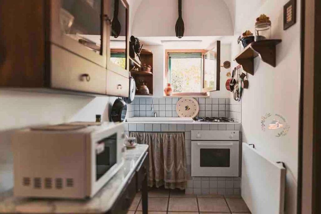 Trulli Nonna Graziella Villa โลโกโรตอนโด ภายนอก รูปภาพ